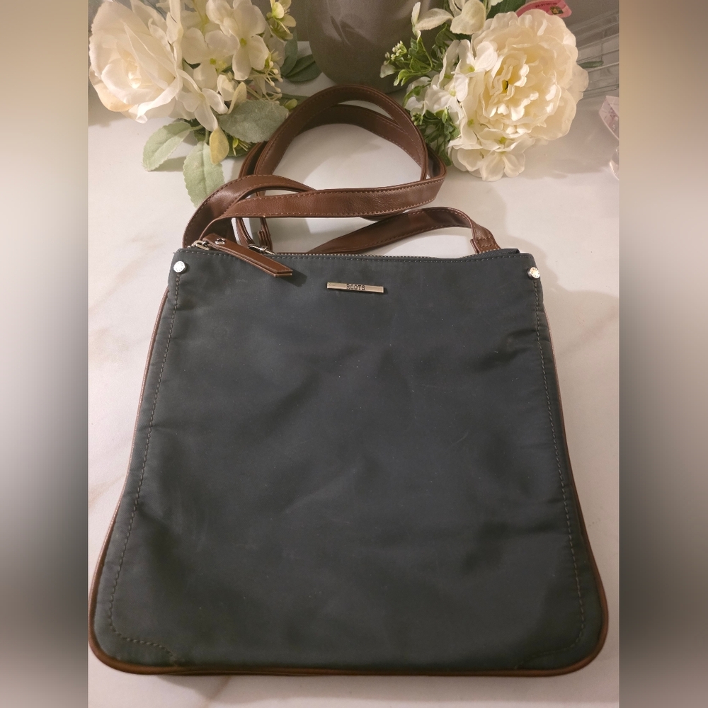 Roots Black and Brown Shoulder Bag